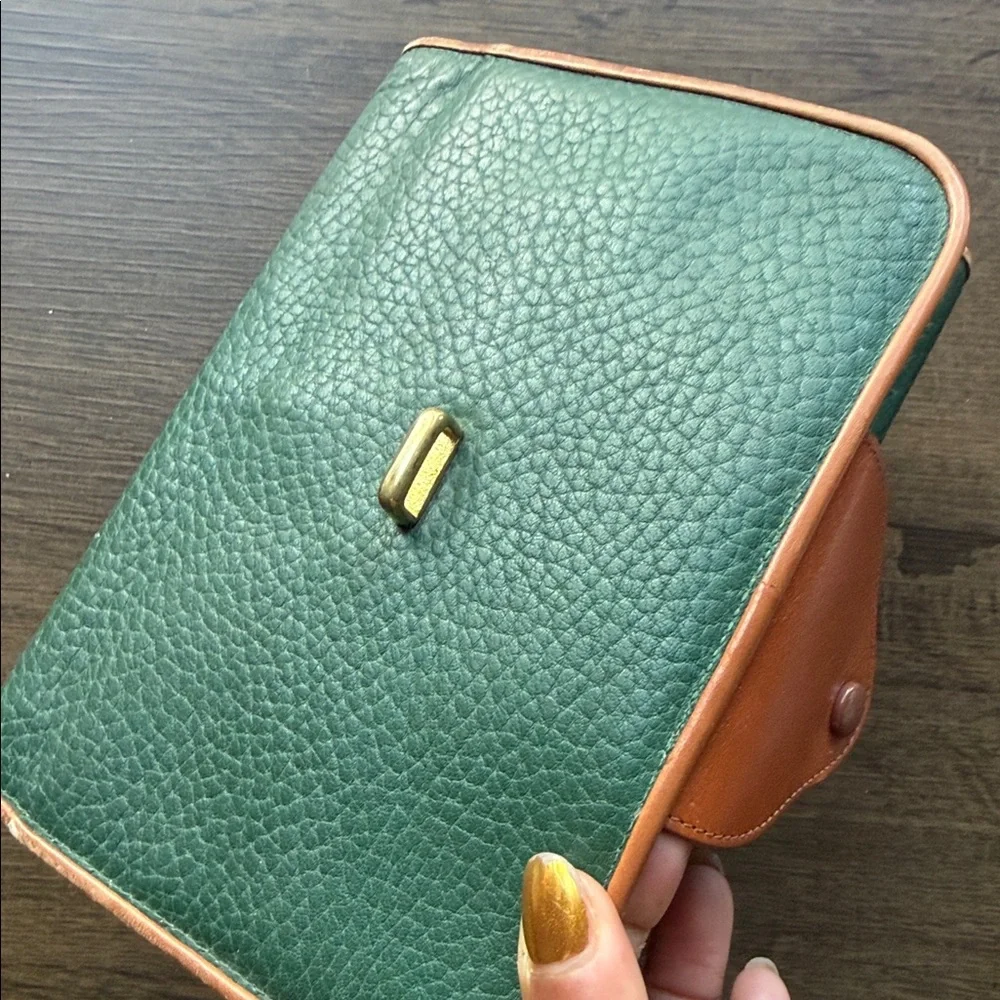 1983 Dooney & Bourke Vintage Green Pebbled Leather Organizer Wallet - Picture 9 of 10